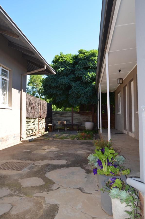 A & R Guesthouse Bloemfontein Esterno foto
